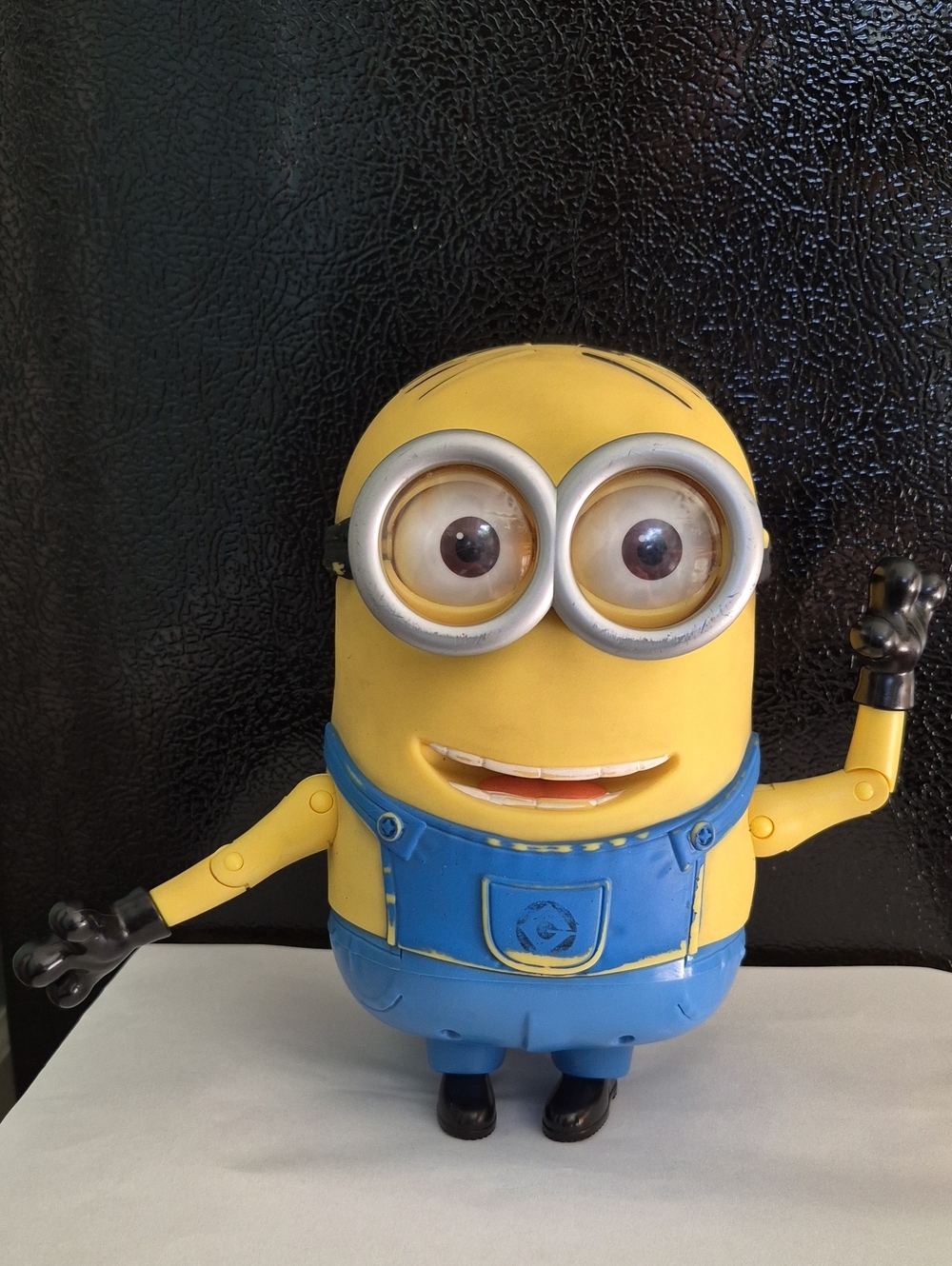 Thinkways Toys3 Yellow Minion Figure ToyPlastic Laughs & Talks 7 Inches